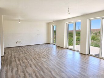 Moderný 4i RD krytá terasa + nerušený výhľad, 635m², Cestice - 6