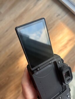 Canon EOS RP – Full Frame bezzrkadlovka - 6