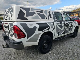 Toyota Hilux 2.4 L D-4D 4x4 - 6