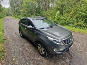 Kia Sportage 2.0 crdi 4x4 - 6