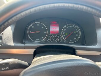 Volkswagen Touran 2.0 tdi DSG - 6