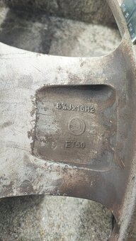 4ks použité letné gumy z octavie 2 + disky - 6