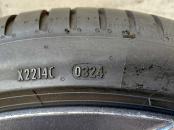 1ks Pirelli 225/40R19 - 6