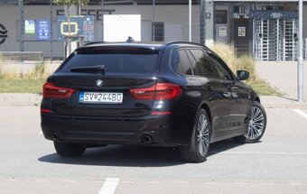 BMW 520d xDrive Touring z roku 2018 - 6