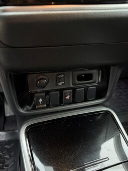 Mitsubishi Outlander - 6