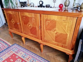 Jedálenská suprava
 - 6