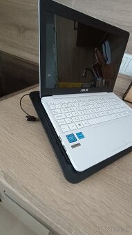 ASUS E203N - 6