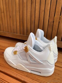 Jordan 4 Retro Metallic Gold - 6