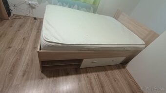 Posteľ 140cm x 200cm s 3 zásuvkami a 2 nočnými stolíkmi - 6