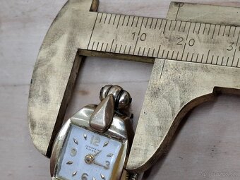 Predám funkčné dámske pozlátené hodinky JUNGHANS 17 jewels 1 - 6