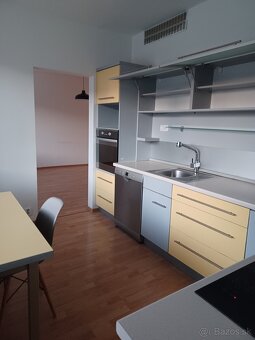 Prenájom 4-izbového bytu ul. Nemocničná - 6