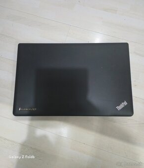 LENOVO E530 - i3 / 4 GB RAM / 500 GB HDD / - 6