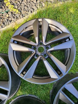 5X114,3 R19 Mustang alu disky +TPms senor - 6