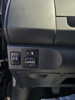 Toyota Yaris 1.33l Dual VVT-i Terra Cool 2009, 74 kW, 207TKM - 6