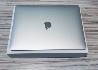 Macbook Air 13” i5 1,6GHz, 256GB SSD, 8GB RAM, top stav - 6