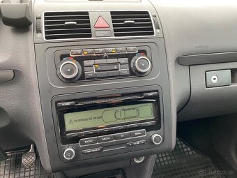 VW Touran 2.0TDi 103kw, rok výroby 2010 - 6