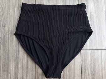 Čierne plavky -super stav,veľkosť S - 6