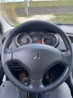 Peugeot 5008 - 6