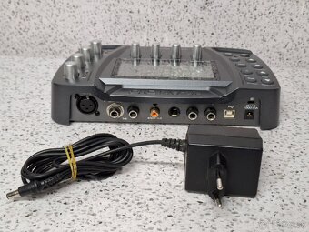 M-Audio Black Box - kytarový multiefekt/zvuková karta - 6