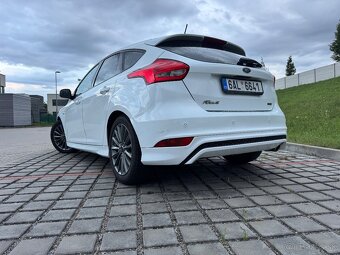 Ford Focus 1.5 EcoBoost ST-Line - 6