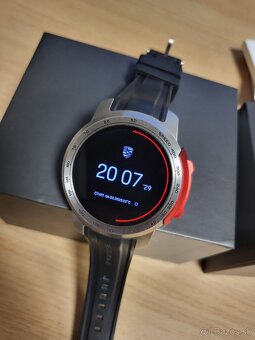 PORSCHE DESIGN LIMITED inteligentné hodinky - 6