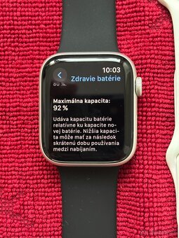 Apple Watch SE 2.gen 44mm strieborné - 6