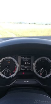 Škoda oktavia 3 2.0 tdi 110kw - 6