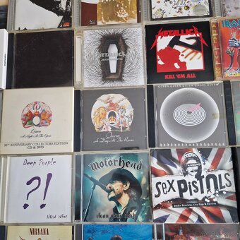 CD-čka..AC/DC,PINK FLOYD,DAVID GILMOUR,LED ZEPPELIN.... - 6