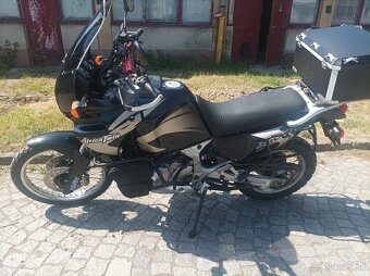 Honda Africa Twin 750 - 6