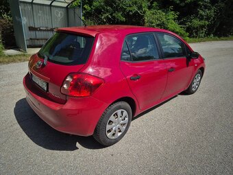 Toyota Auris 1.4 Benzín 71kw R.V.2008 - 6
