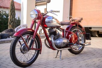 JAWA Perak 250 - 6