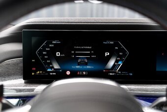 BMW M760e xDrive A/T Na prenájom - 6