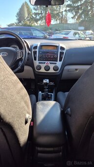 Kia Ceed SW 1.6 crdi  66kw M5 - 6