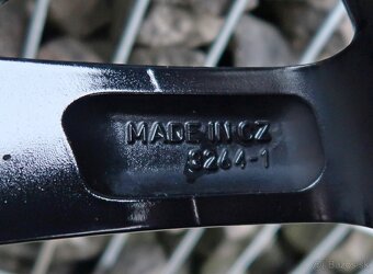 Vega r18 letne Octavia 3 - 6