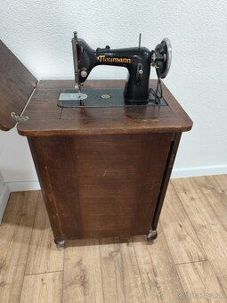 Starí šijací stroj Naumann - 6