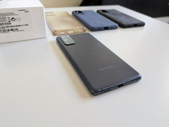 Predám Samsung Galaxy S20 FE - 6