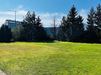 Predám stavebné pozemky s výmerou 2 957 m2, MI - 6