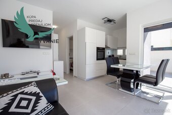 Apartmán s bazénom a dvorom v Chorvátsku na ostrove Vir - 6