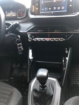 Peugeot 2008 ACTIVE 1.2 PURE TECH 1 - 6