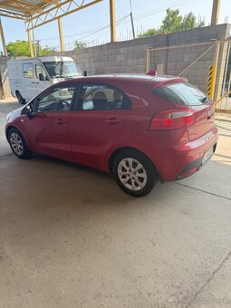 Kia Rio 2013 1.3 63Kw - 6