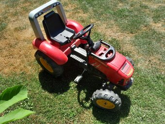 Detský traktor na slapanie - 6
