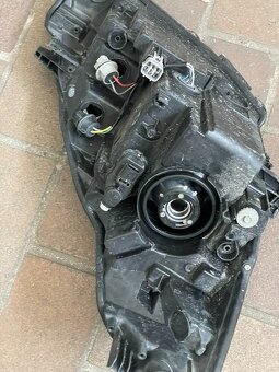 originál predný nárazník - toyota Yaris Y20 - 6