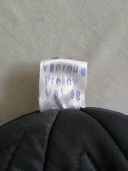 Pracovný odev a ušianka. - 6