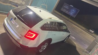 Škoda Octavia Scout - 6