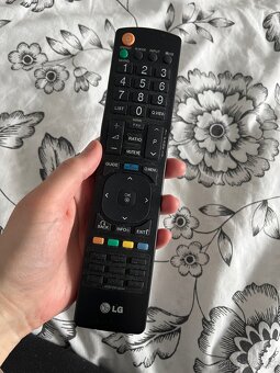 LG TV 32LV2500 za - 6