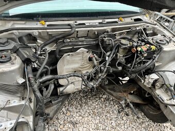Volvo v40 - 6