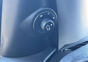 Ford Fusion 1.4i 16v TAŽNÉ KOUPENO V ČR benzín manuál 59 kw - 6