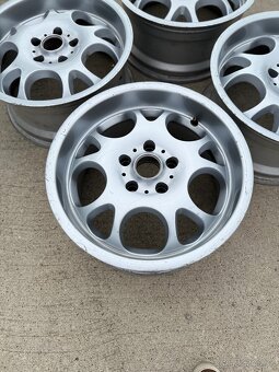 Disky Bmw R17 5x120 - 6