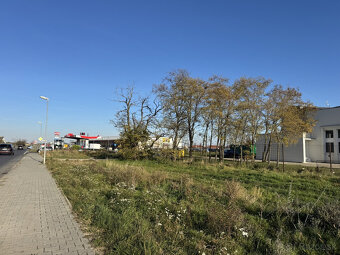 10 árový pozemok pri obchodnom centre v Moste pri BA - 6