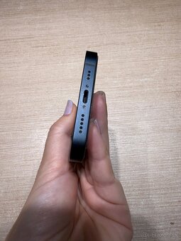 iPhone 13, 128 GB + Apple watch 4 - 6